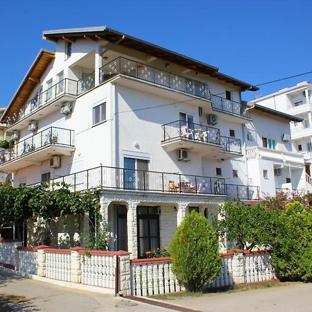 Guest House Aldin Ulcinj Esterno foto