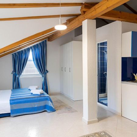 Guest House Aldin Ulcinj Esterno foto