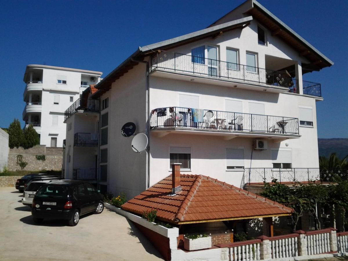 Guest House Aldin Ulcinj Esterno foto