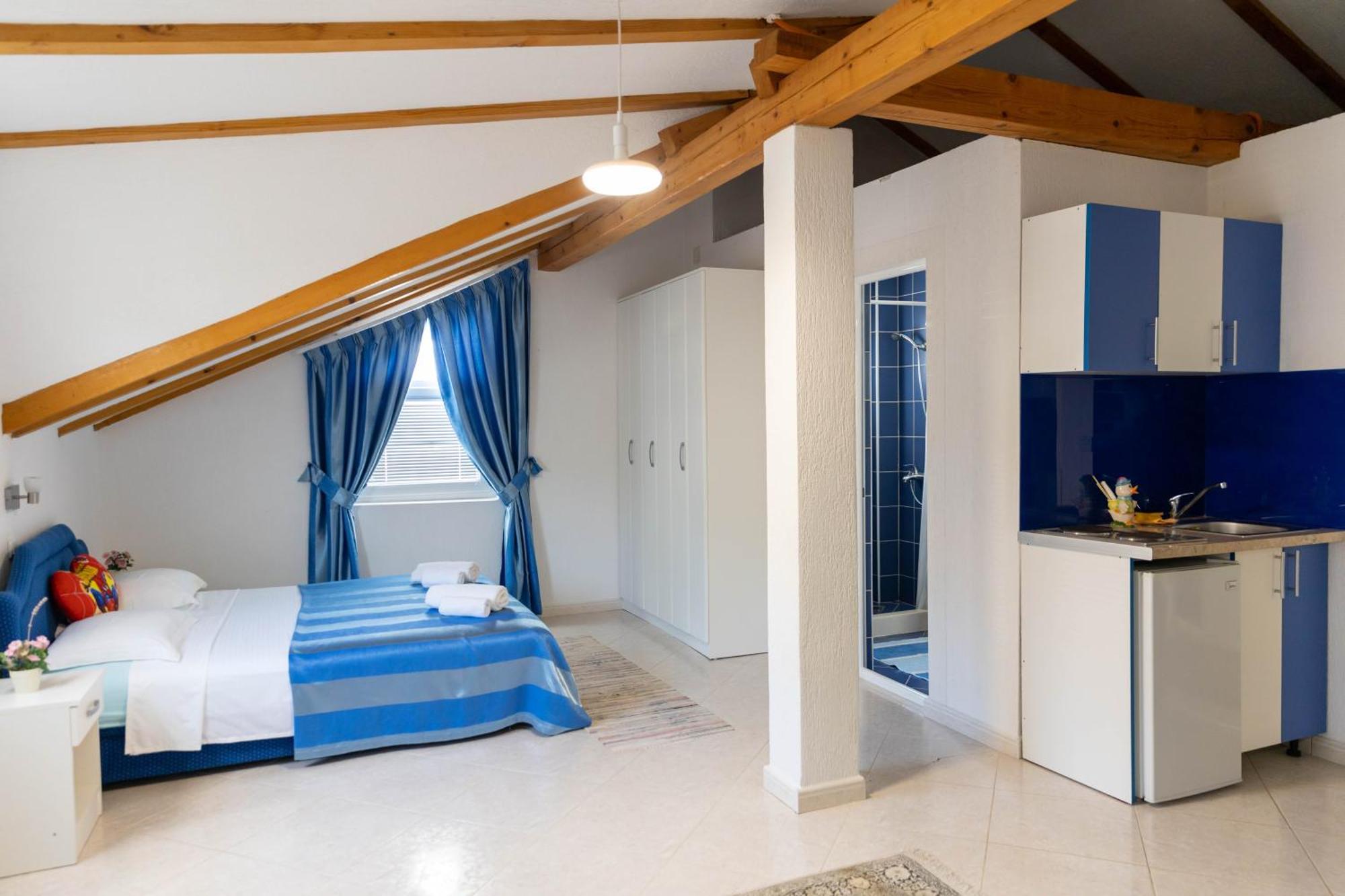 Guest House Aldin Ulcinj Esterno foto