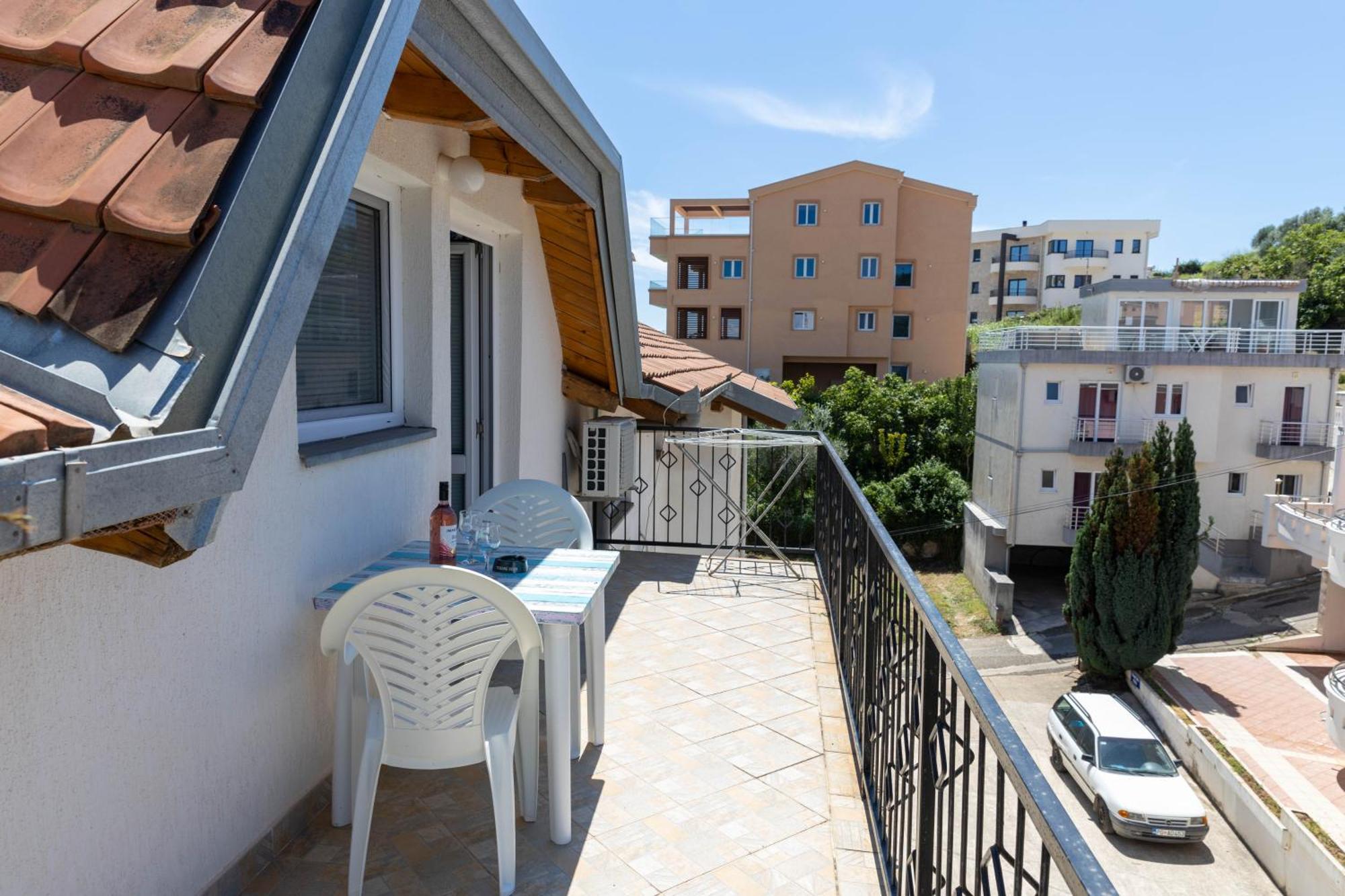 Guest House Aldin Ulcinj Esterno foto