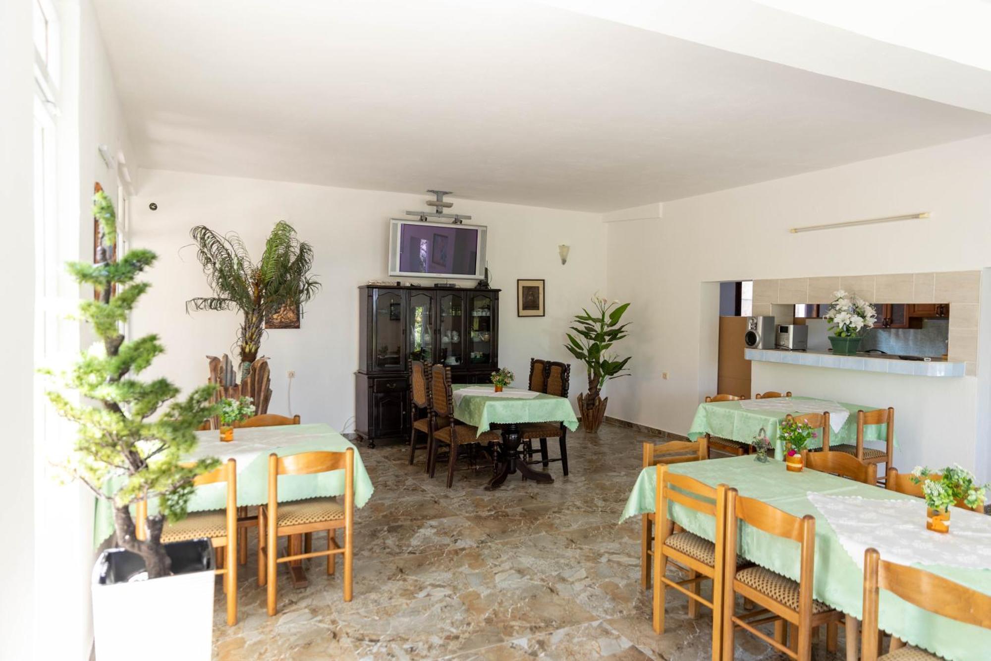Guest House Aldin Ulcinj Esterno foto