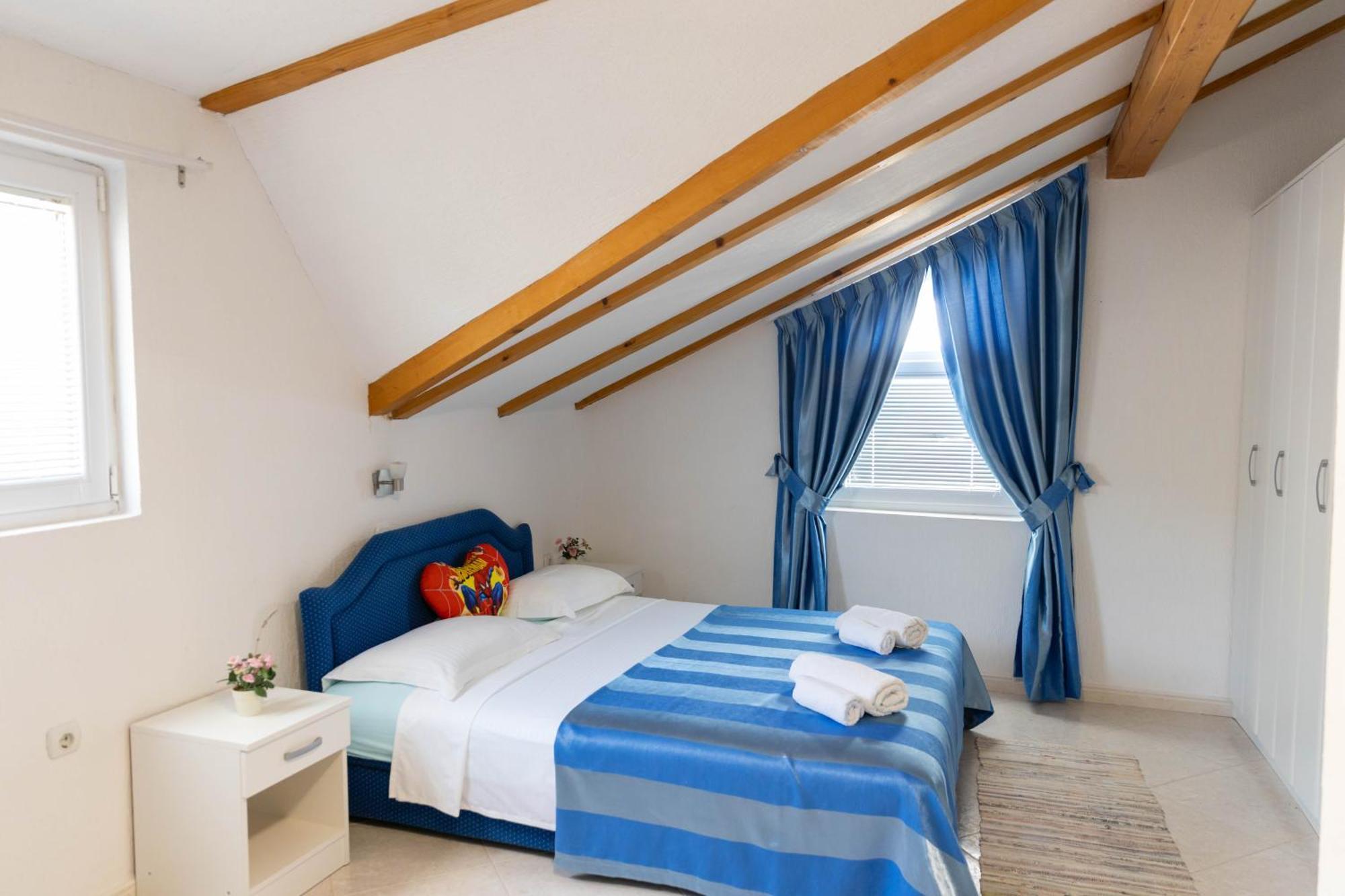 Guest House Aldin Ulcinj Esterno foto