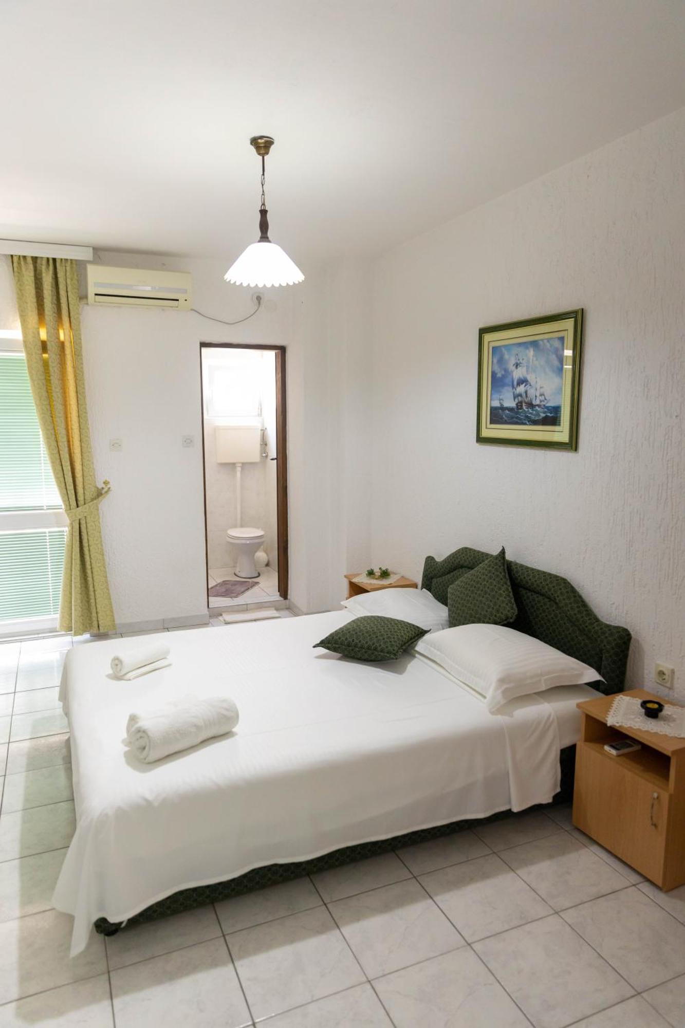 Guest House Aldin Ulcinj Esterno foto