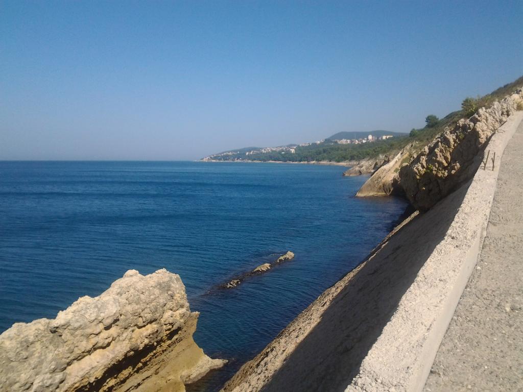 Guest House Aldin Ulcinj Esterno foto