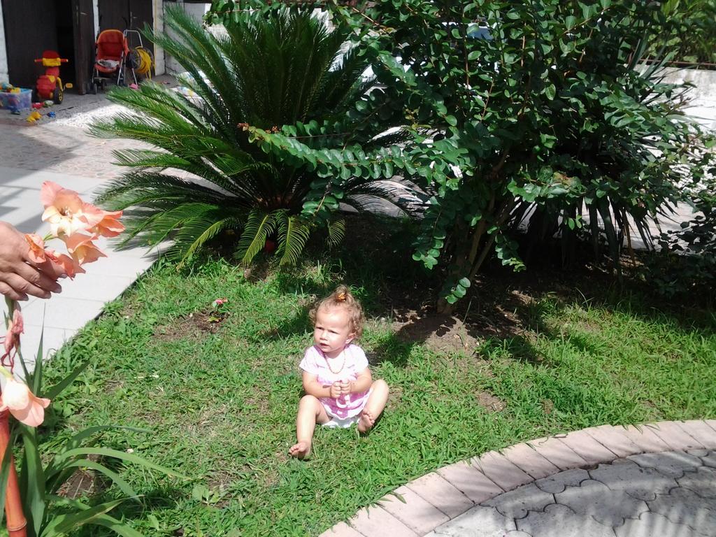 Guest House Aldin Ulcinj Esterno foto