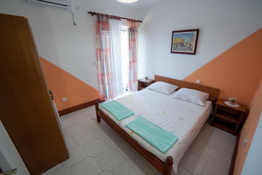 Guest House Aldin Ulcinj Esterno foto