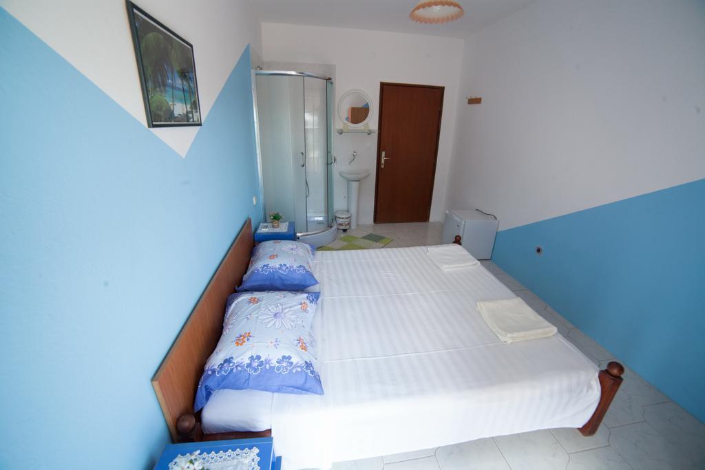 Guest House Aldin Ulcinj Esterno foto