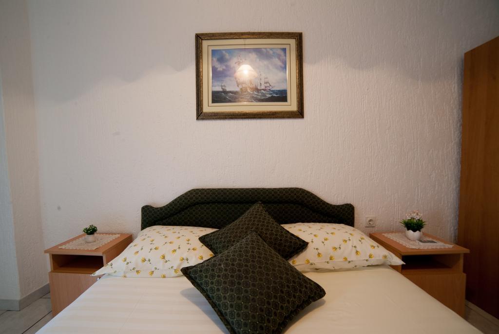Guest House Aldin Ulcinj Esterno foto