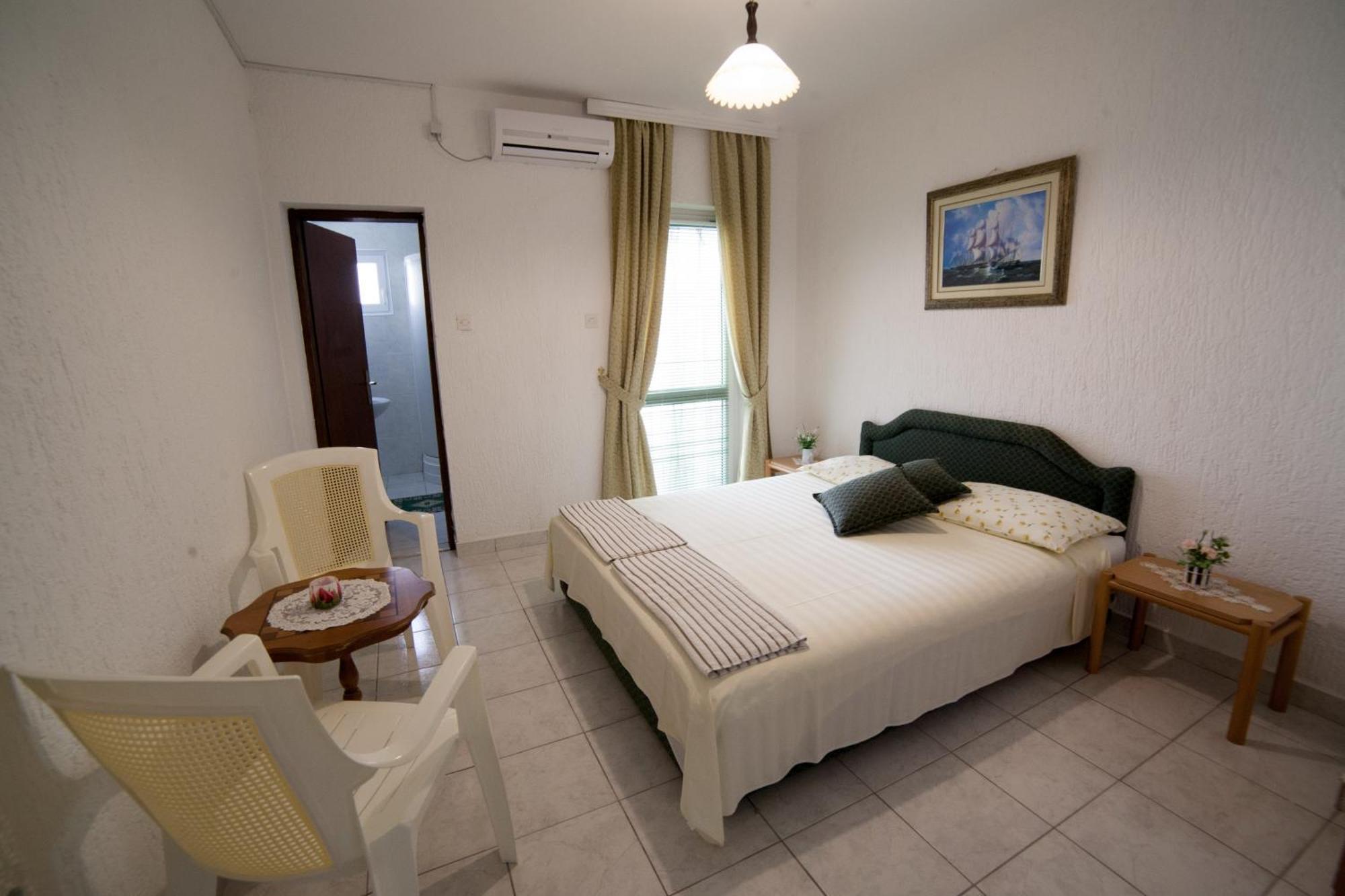 Guest House Aldin Ulcinj Esterno foto