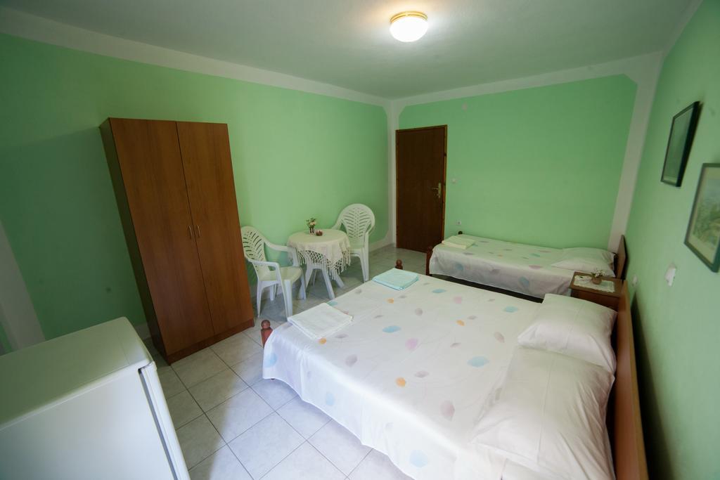 Guest House Aldin Ulcinj Esterno foto