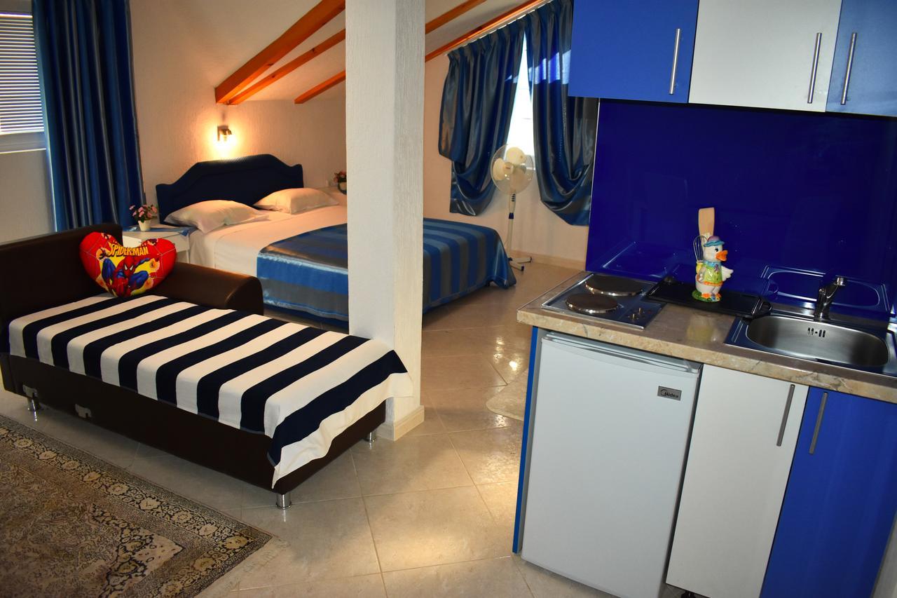 Guest House Aldin Ulcinj Esterno foto