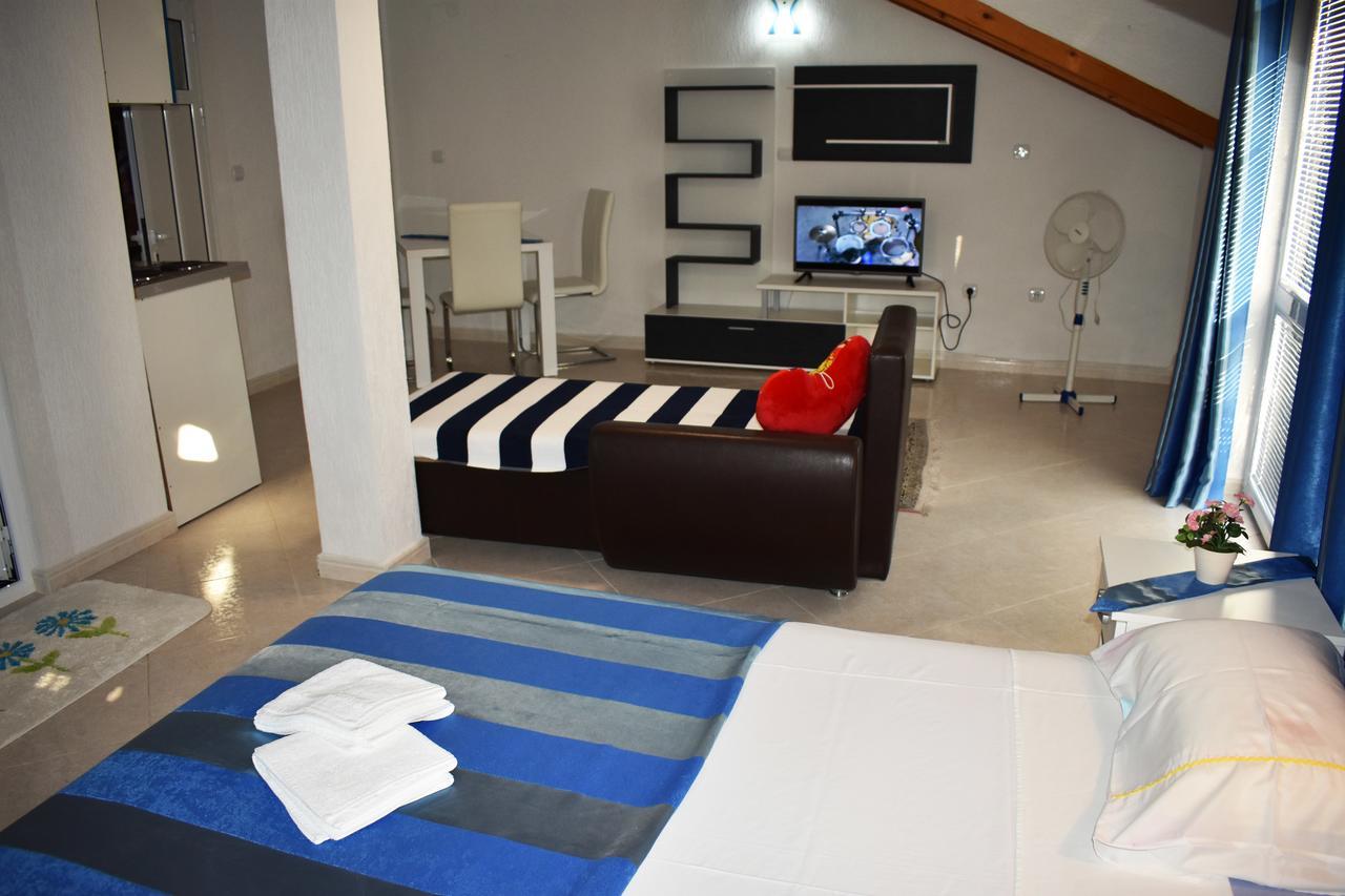 Guest House Aldin Ulcinj Esterno foto